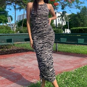 Chic Zebra Print Midi Dress